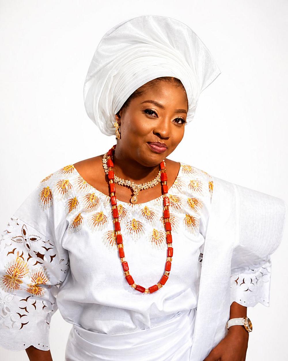T&T Ivory Radiance Couture Set